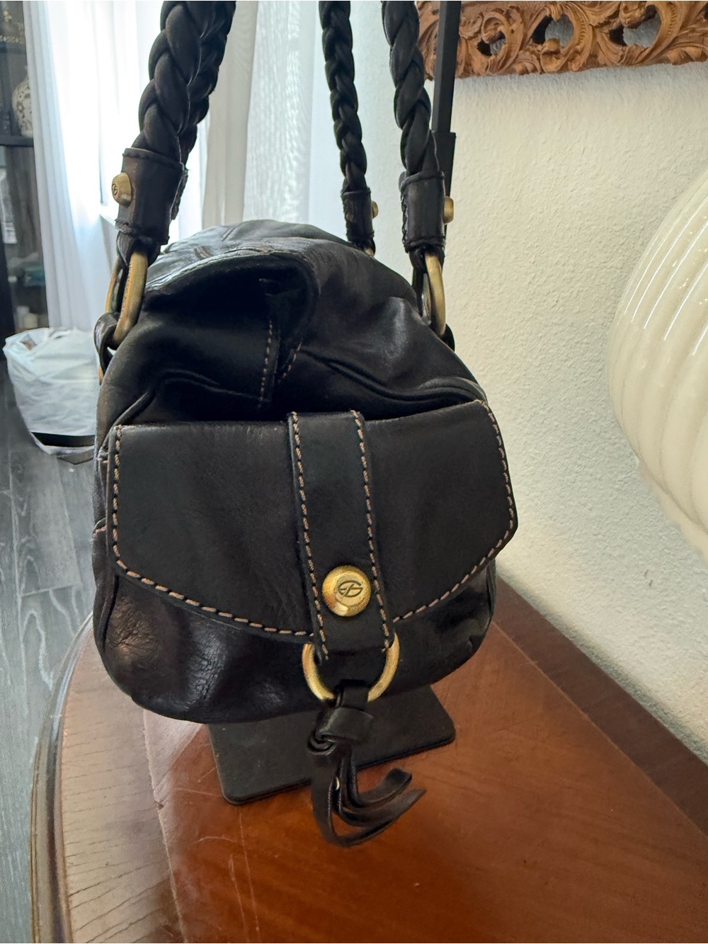Francesco Biasia Black Braided-Handle Leather Shoulder Bag with Brass Hardware - Picture 4 of 14